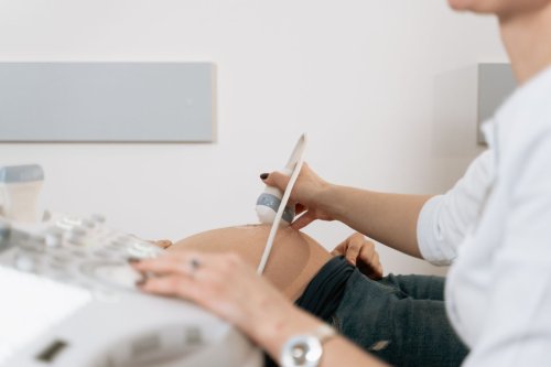 Toksoplazmoza – objawy, diagnostyka i znaczenie w ciąży